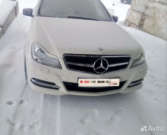 Решетка радиатора с63 Mercedes-Benz С-Class W204