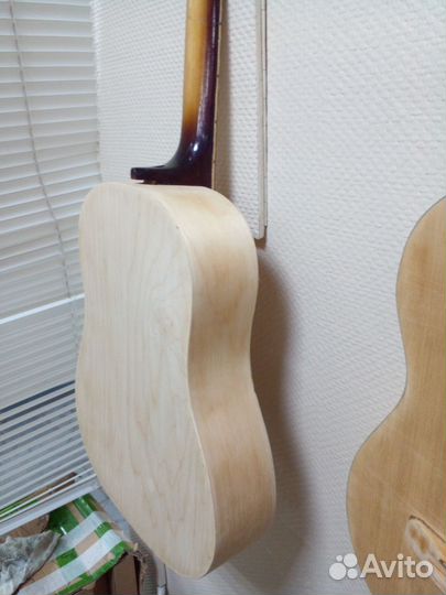 Акустическая гитара