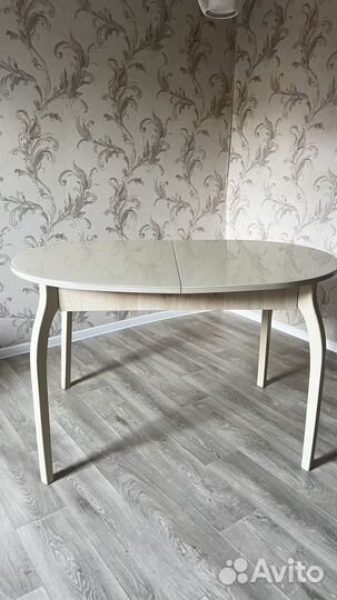 Кухонный стол