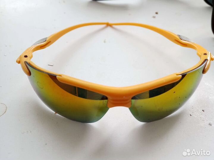 Солнцезащитные очки