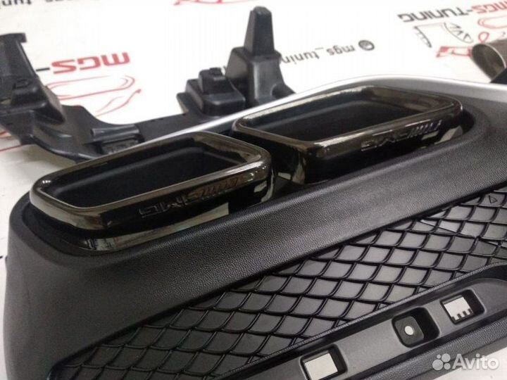 Диффузор хром и черные насадки Mercedes GLE 63 AMG