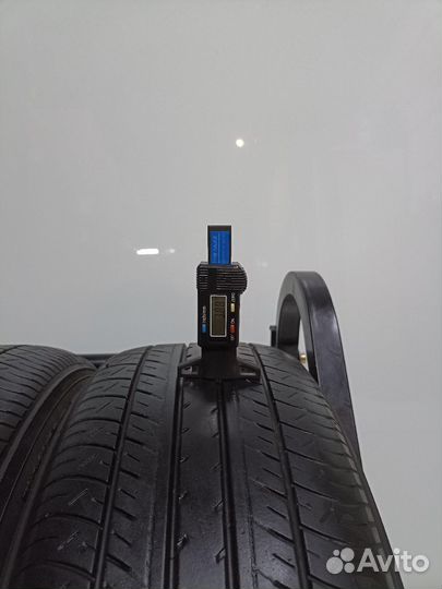 Yokohama dB Decibel E70D 215/60 R16