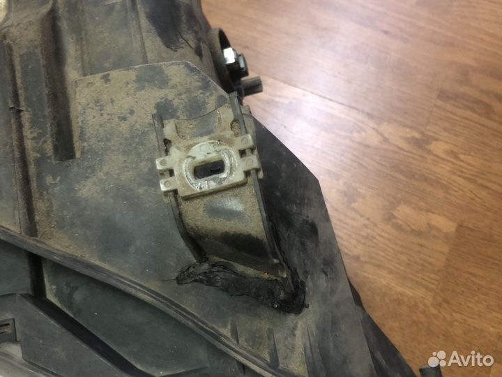 Фара правая bmw e90