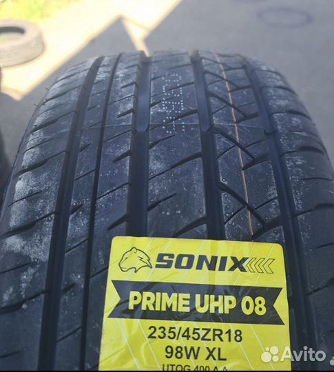 Ikon Tyres Nordman SZ2 235/45 R18 94W