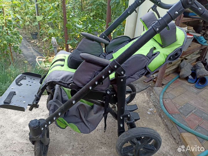 Коляска для детей с дцп