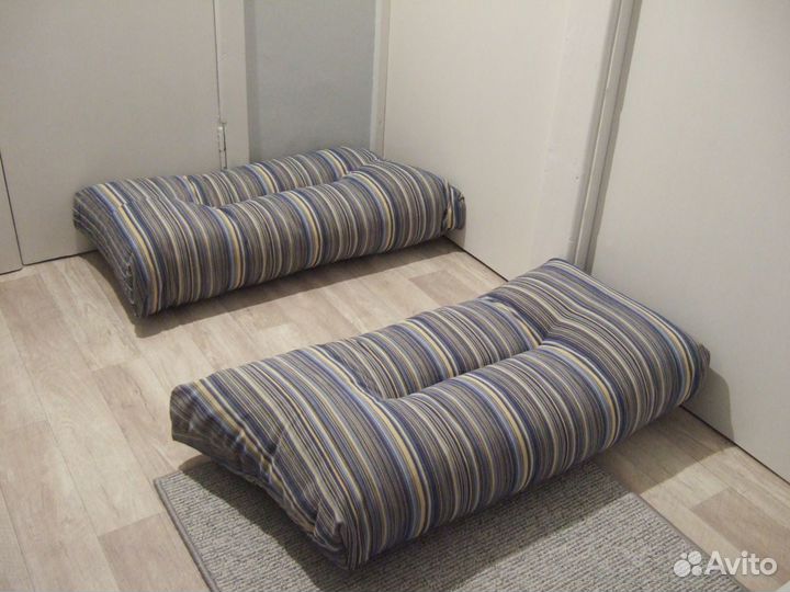 Пуфы / подушки для дивана