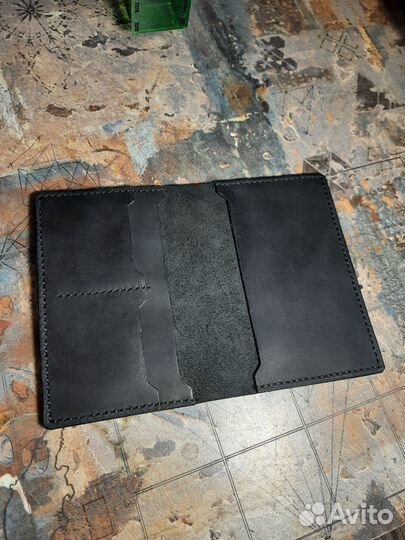 Обложка на документы из кожи ручной работы