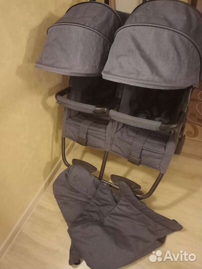 Коляска для двойни cozy duo