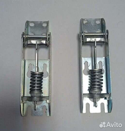 Кронштейн двери для морозильного ларя Бирюса