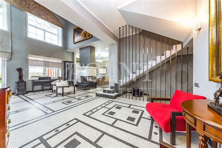 Дом 430 м² на участке 16 сот.