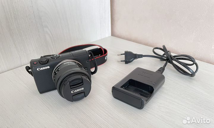 Фотоаппарат Canon EOS M100