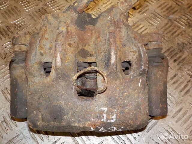 Суппорт передний левый Peugeot Boxer