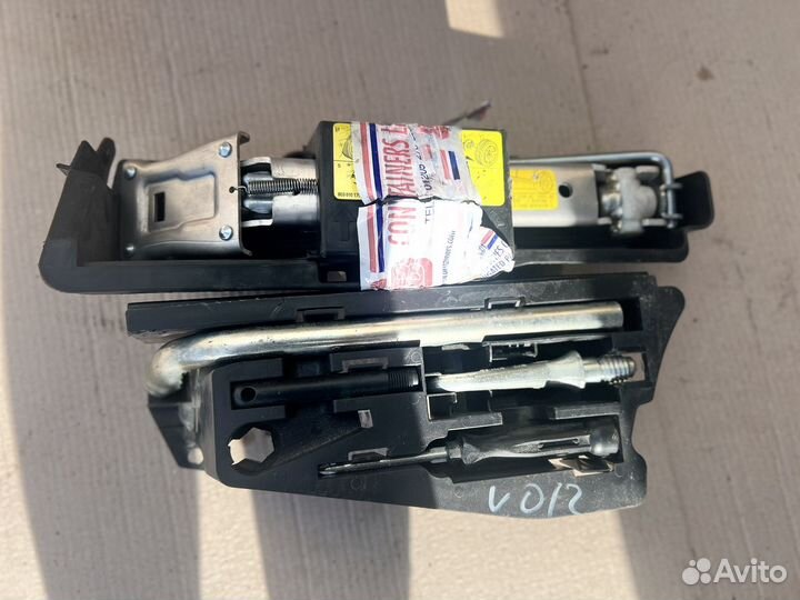 Комплект домкрата Audi a6 c6 2.0 tdi