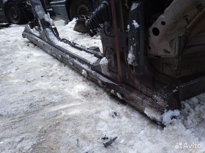 Порог правый Мерседес W212 E