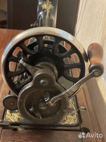Швейная машинка Singer