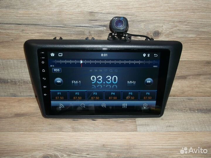 Магнитола Skoda Rapid Android камера заднего вида