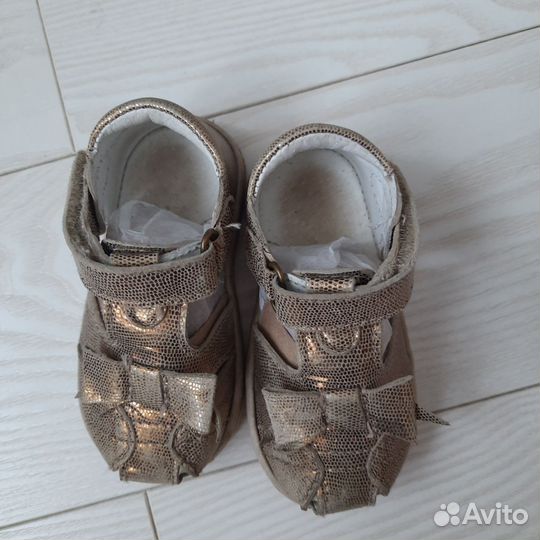 Сандалии для девочки