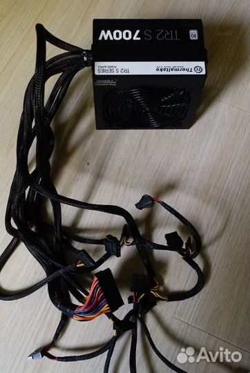 Блок питания Thermaltake TR2 S 700W
