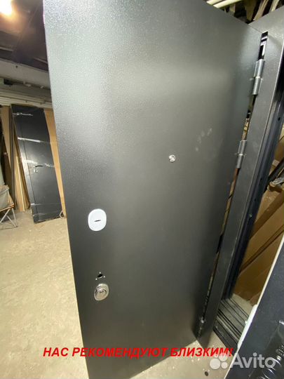 Толстая дверь металлическая с бесплатной установко