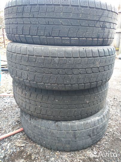 Dunlop Conquest Sport A/S 215/60 R17 96