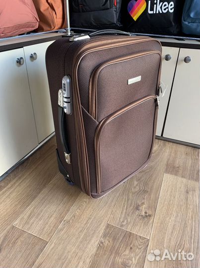 Чемодан на колесах