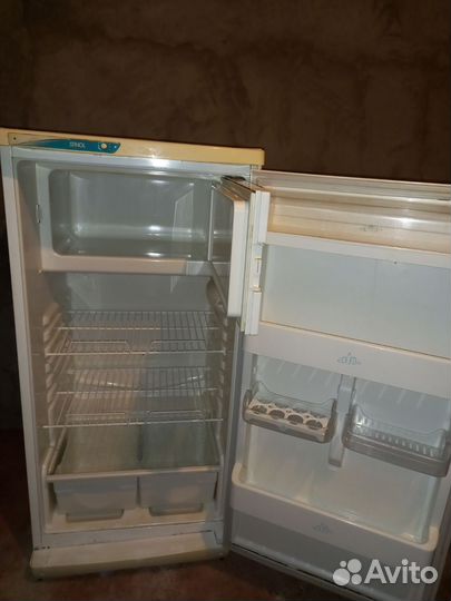 Холодильник Stinol 128 см