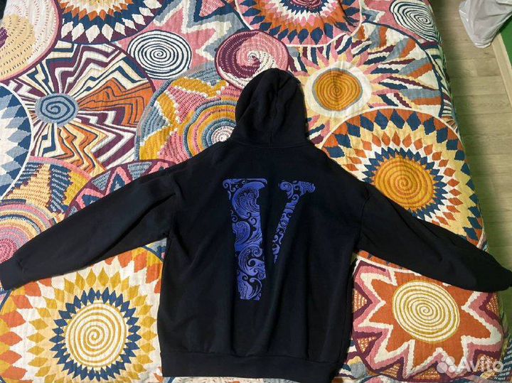 Кофта на замке vlone