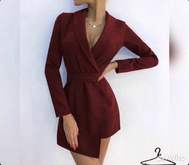 Комбинезон изумрудного цвета