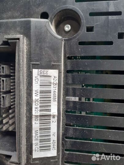 Синяя приборка на пассат б6 с декором и гетвеем