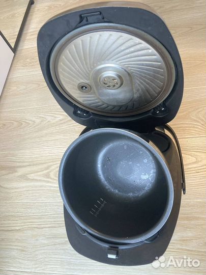 Мультиварка bork u400