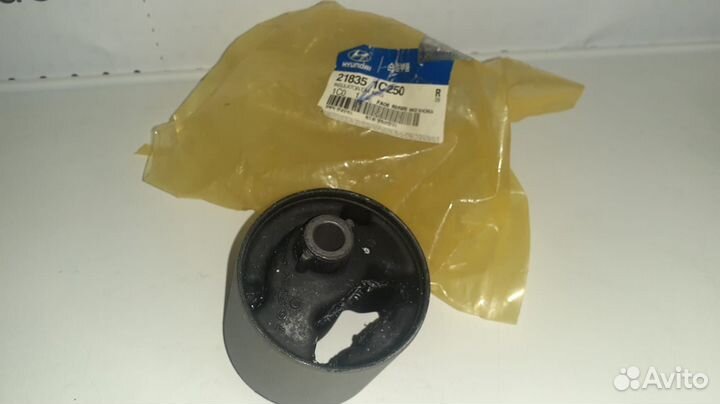 21835-1C250 Опора двигателя левая hyundai getz 02