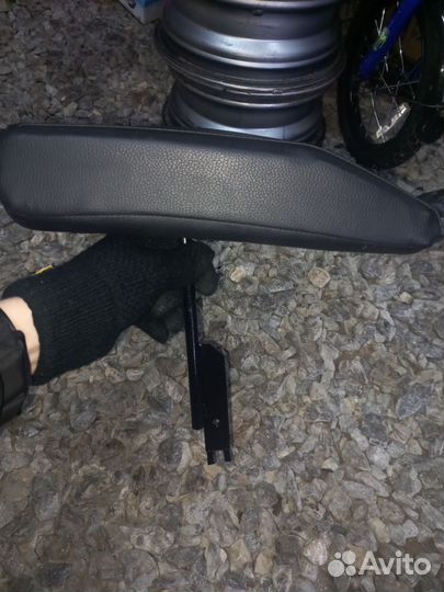 Подлокотник на ваз 2112