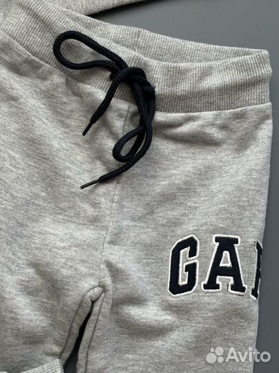 Костюм GAP новый 110