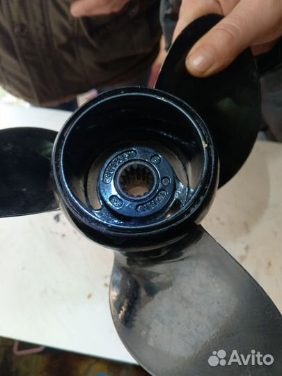 Гребной винт для моторной лодки 10/13