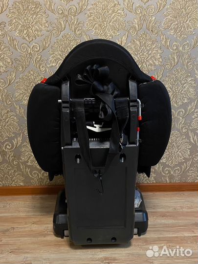 Детское автомобильное кресло