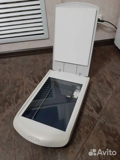Сканер HP ScanJet 2400