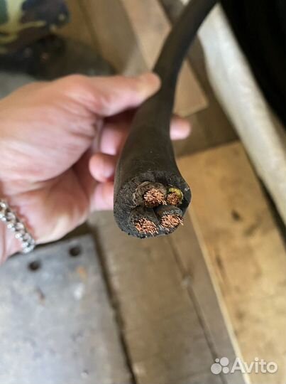 Кабель медный четырех жильный. кг: 3x10,1x6