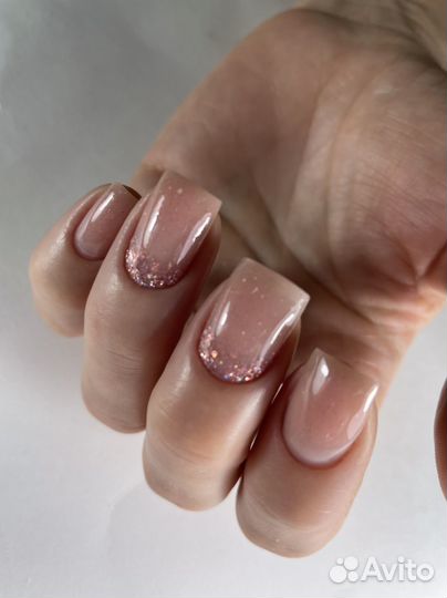 Ищу модель на Маникюр гель лак/укрепление гелем