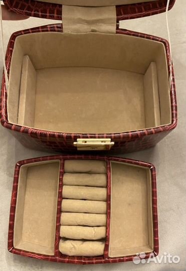 Шкатулка для украшений