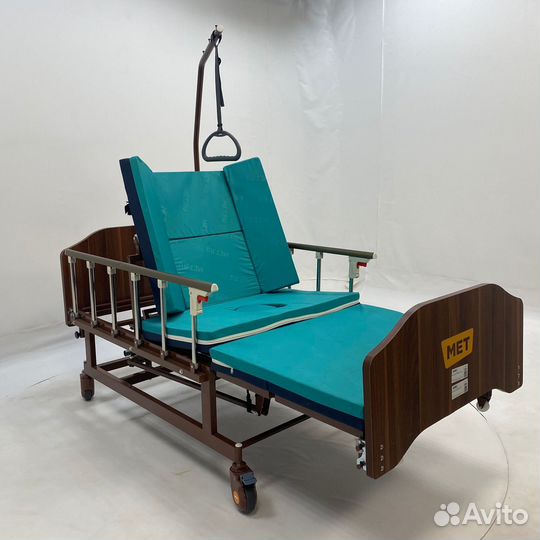 Мед.кровать c переворотом и туалетом MET remeks