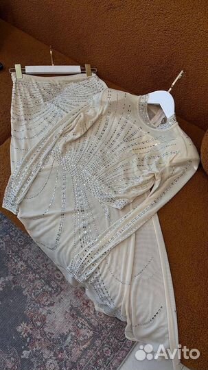 Костюм вечерний в камнях