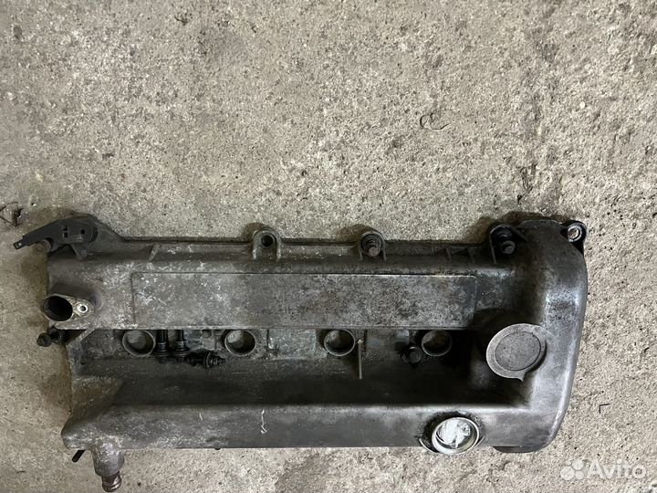 Клапанная крышка двигателя на Mazda 6 gg 1,8 MT