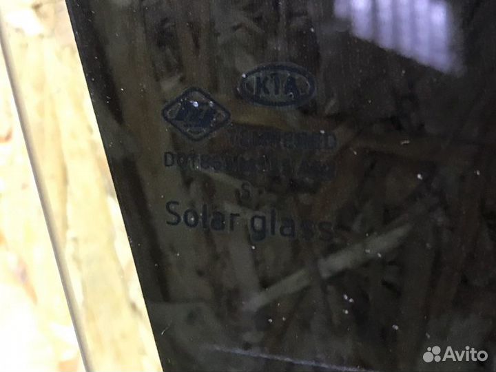 Стекло двери заднее правое Kia Optima 4 седан 2.4