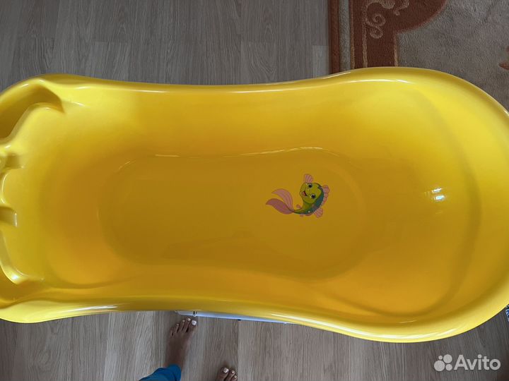 Ванночка для купания с подставкой