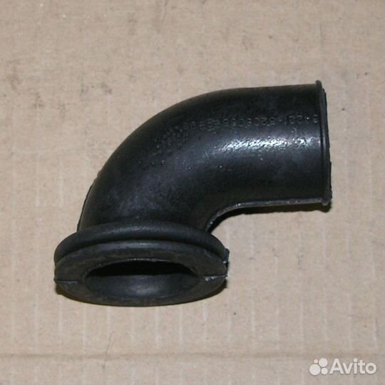 Патрубок угловой д.32мм бачка омывателя маз