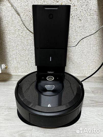 Робот-пылесос iRobot Roomba i7+