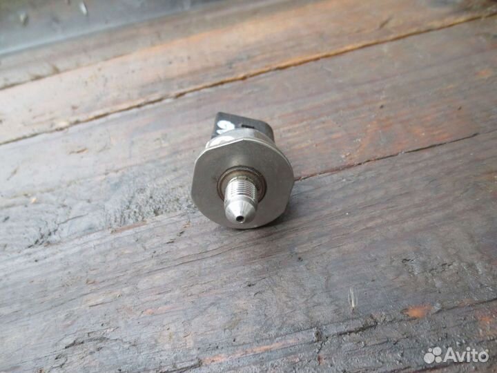 Датчик давления топлива Bmw 5 F10 2010г. 3 E90 E91