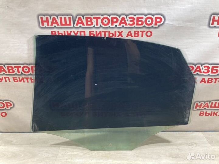 Стекло двери заднее правое Volkswagen Polo 2010