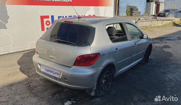 Блок предохранителей Peugeot 307 6580CW