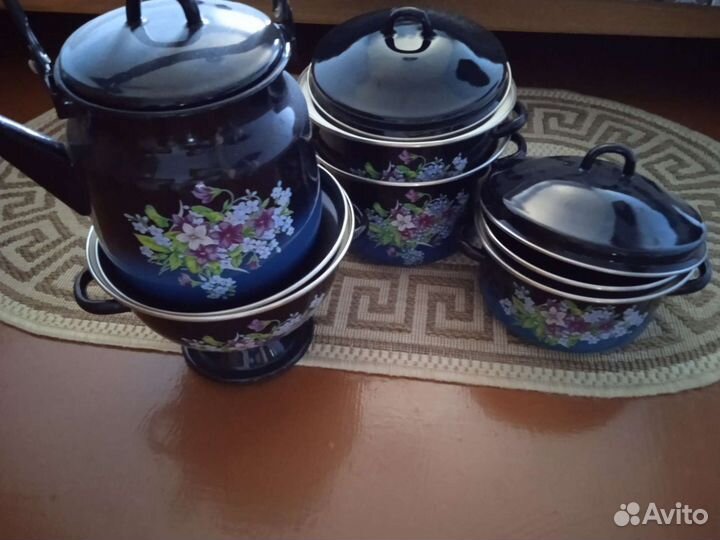 Набор эмалированной посуды